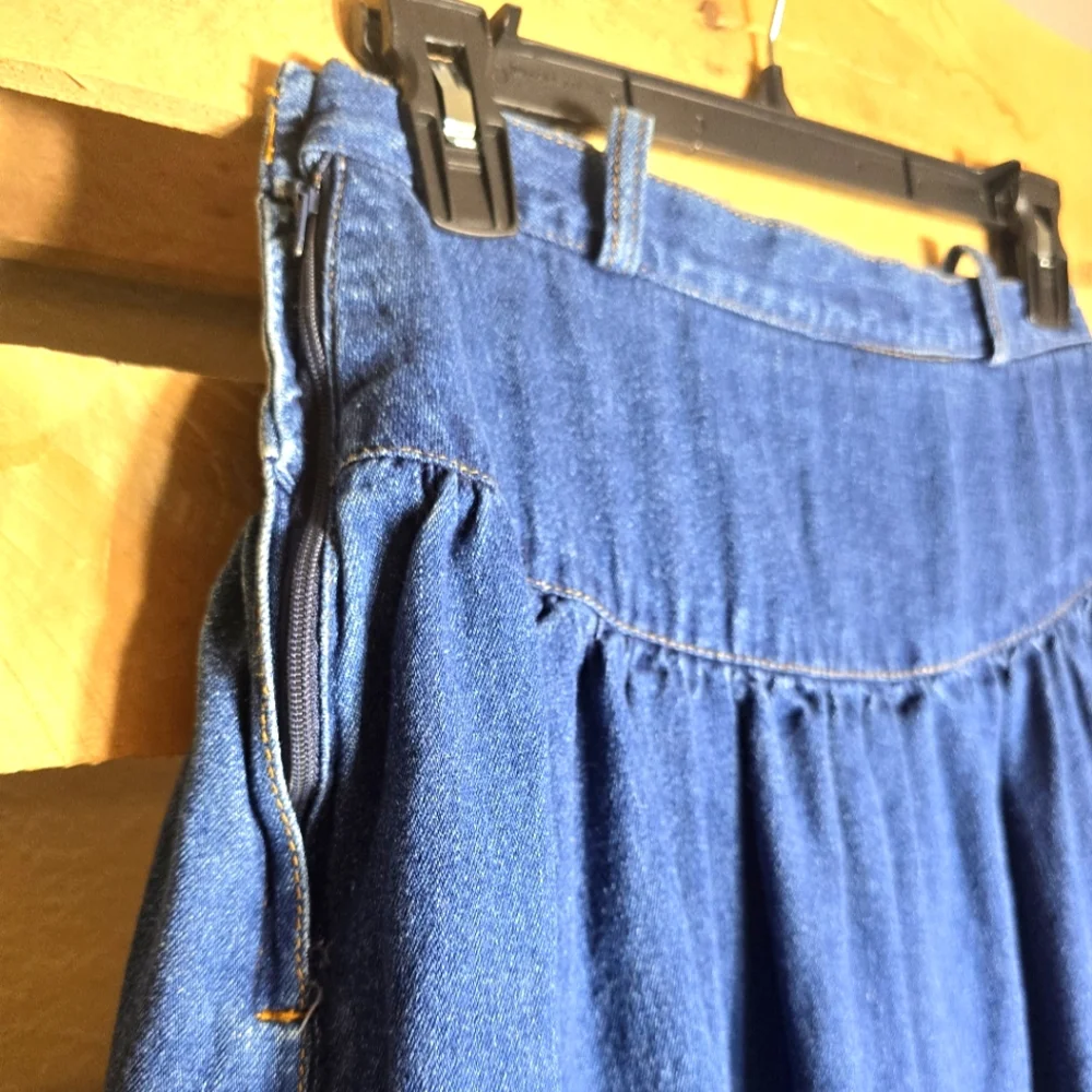 Bon Bon Vintage Denim Gathered Tiered Skirt Size:S/M Color:Blue - Picture 7 of 9